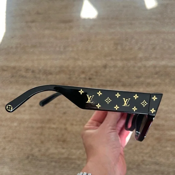 Louis Vuitton Black Sunglasses with Gold Accents - Picture 3 of 5